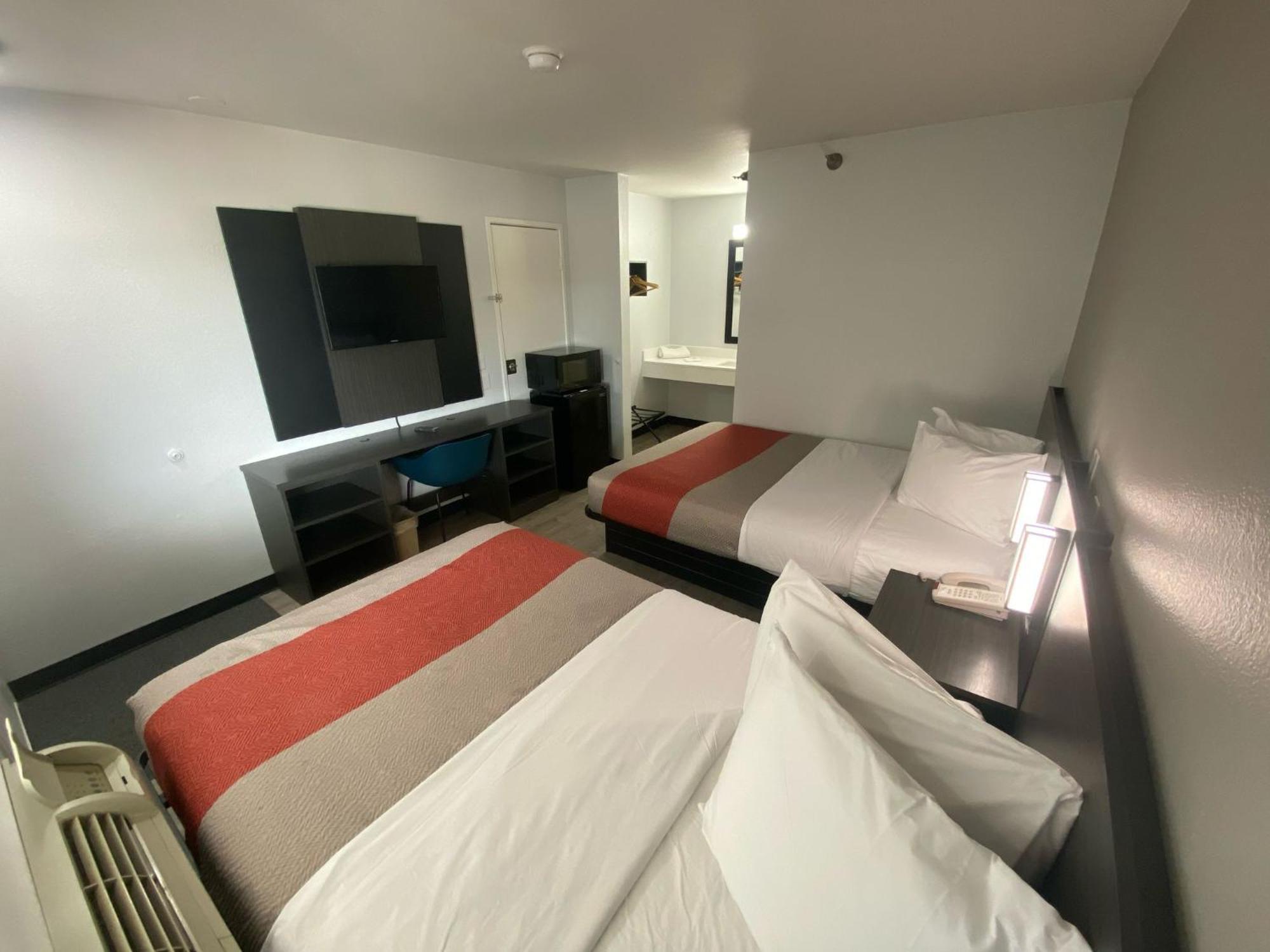 Motel 6-Windsor Locks, Ct - Hartford Eksteriør billede
