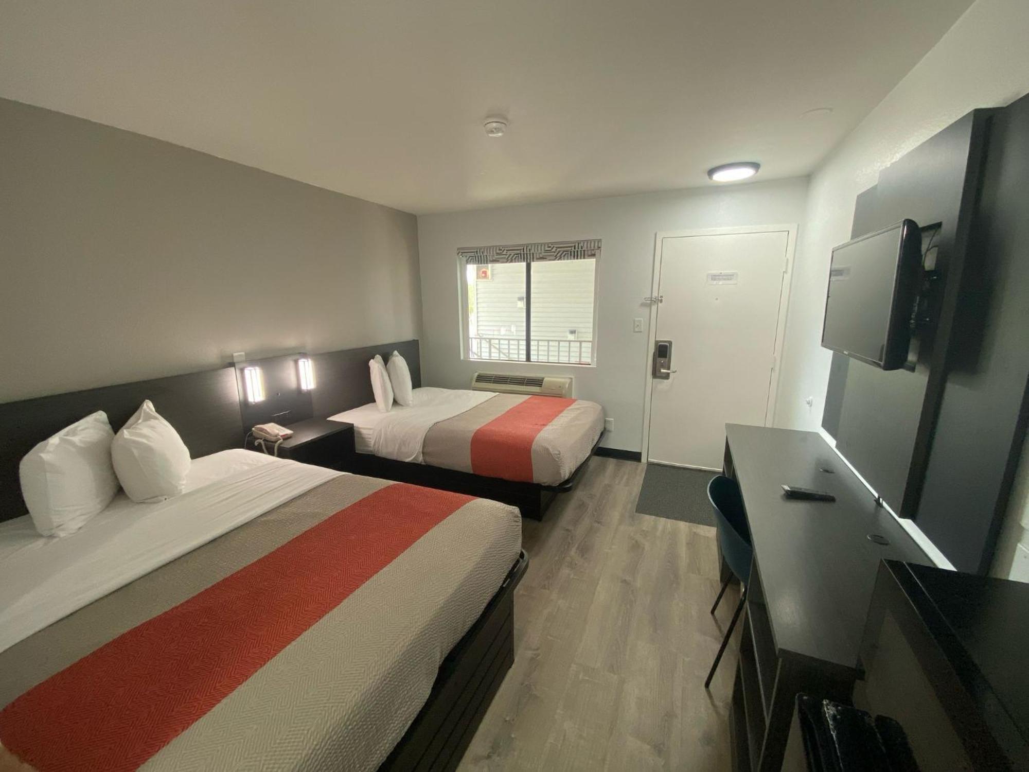 Motel 6-Windsor Locks, Ct - Hartford Eksteriør billede