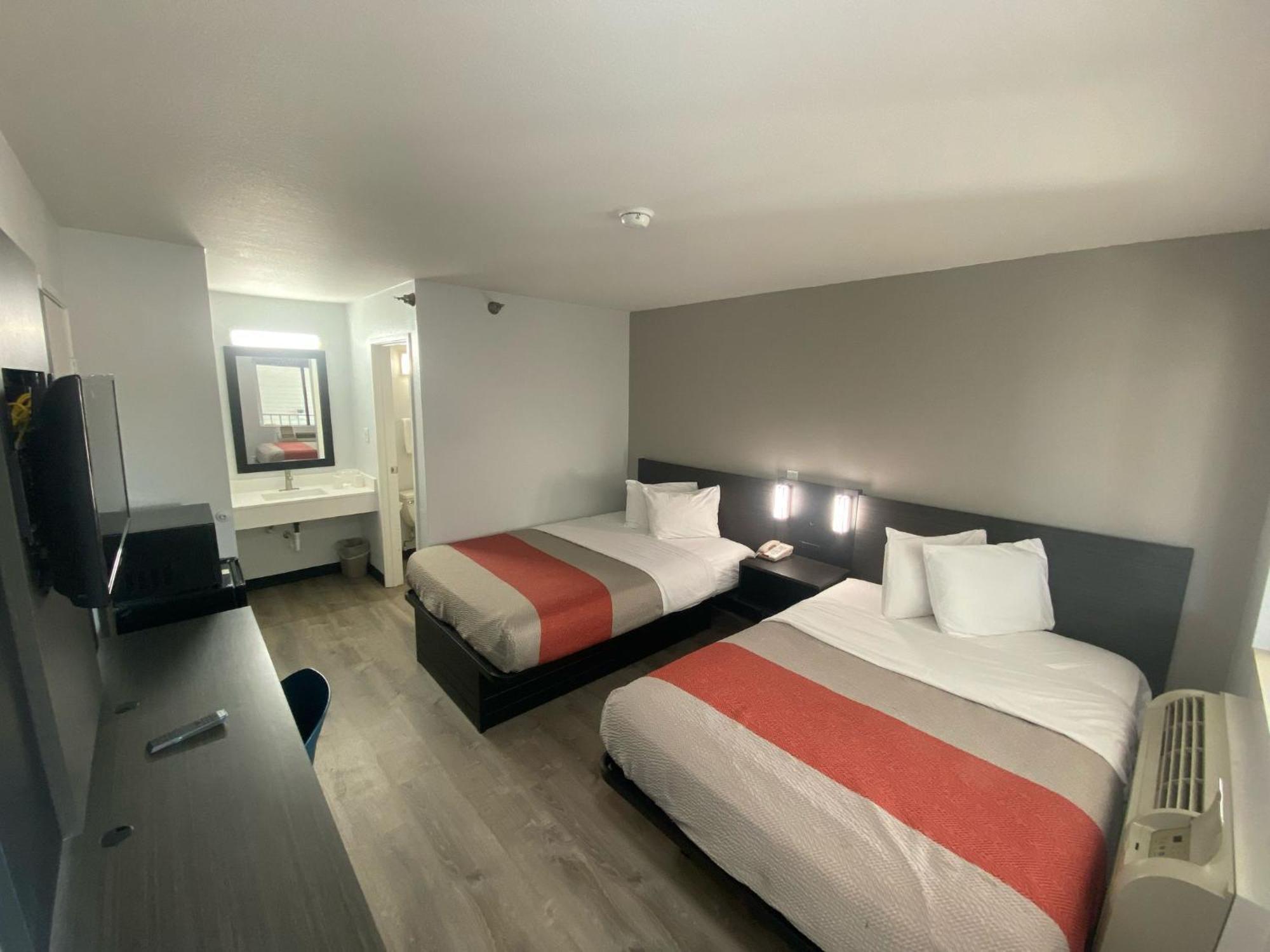 Motel 6-Windsor Locks, Ct - Hartford Eksteriør billede