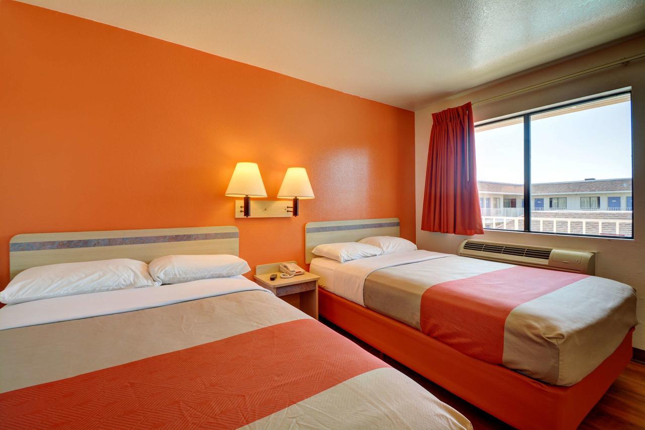 Motel 6-Windsor Locks, Ct - Hartford Eksteriør billede