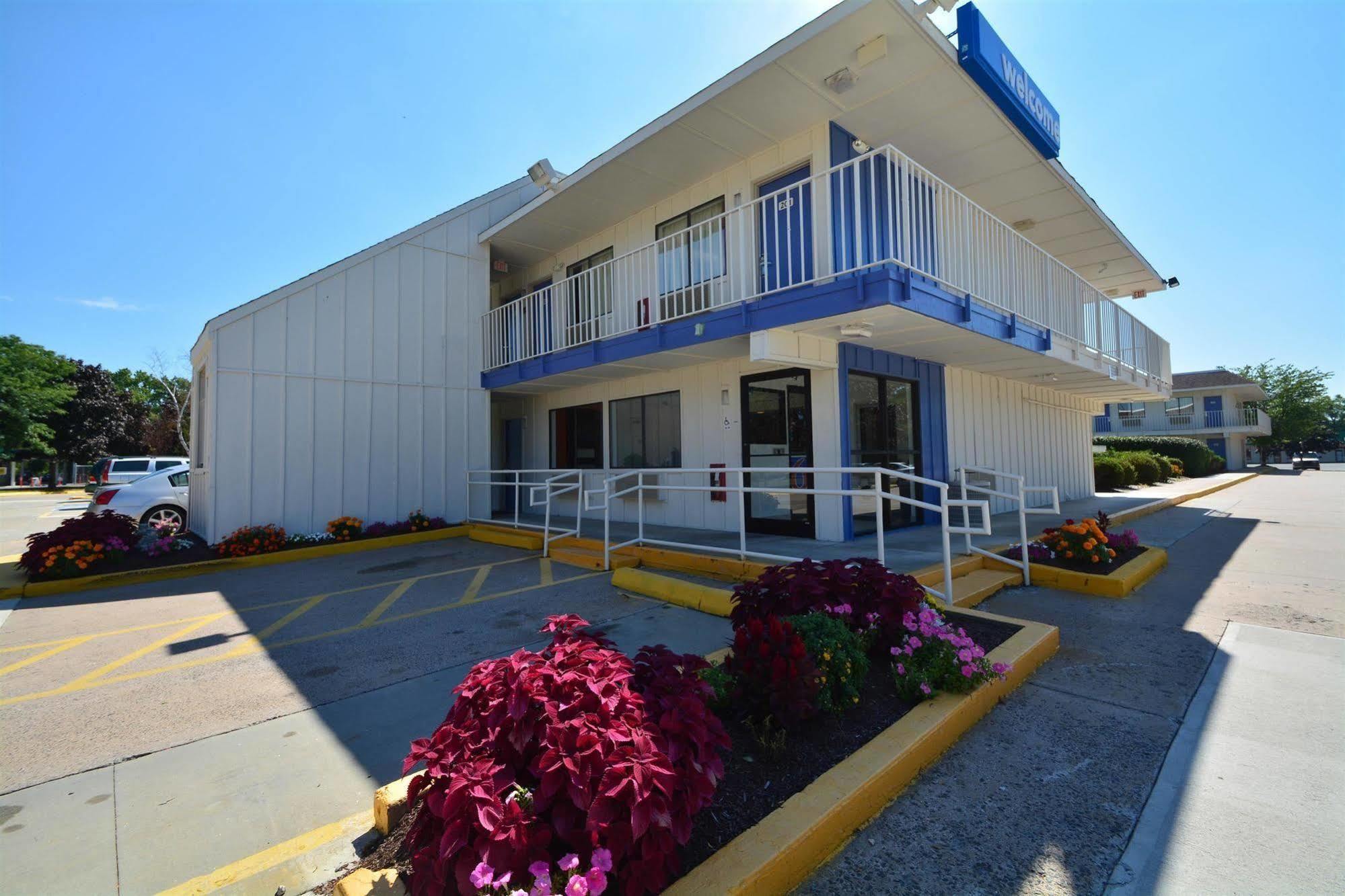 Motel 6-Windsor Locks, Ct - Hartford Eksteriør billede