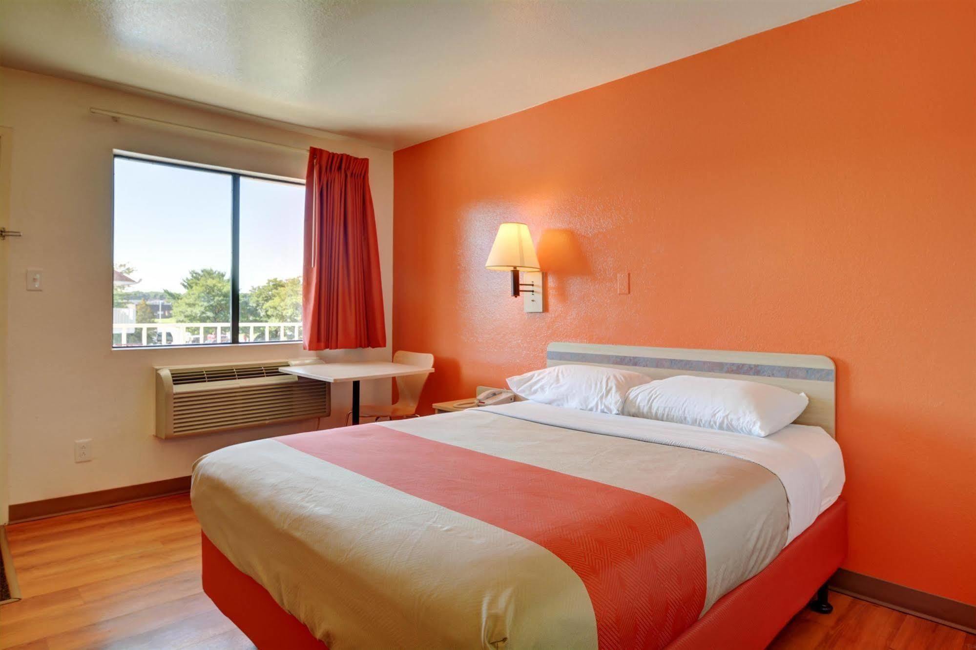 Motel 6-Windsor Locks, Ct - Hartford Eksteriør billede