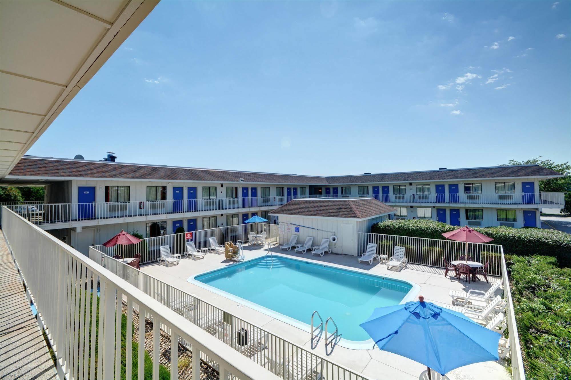 Motel 6-Windsor Locks, Ct - Hartford Eksteriør billede